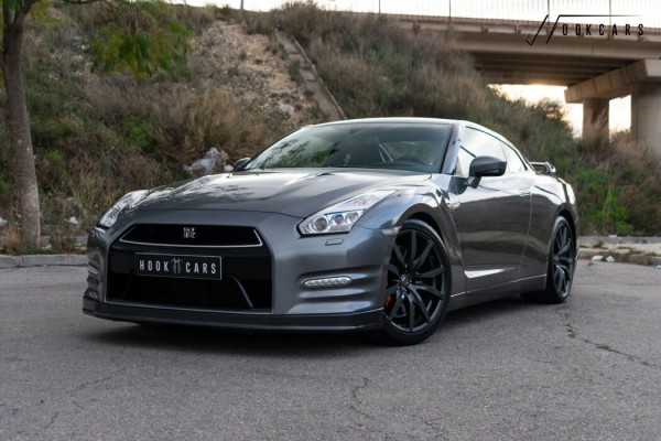 Nissan GT-R 3.8 v6 Black...